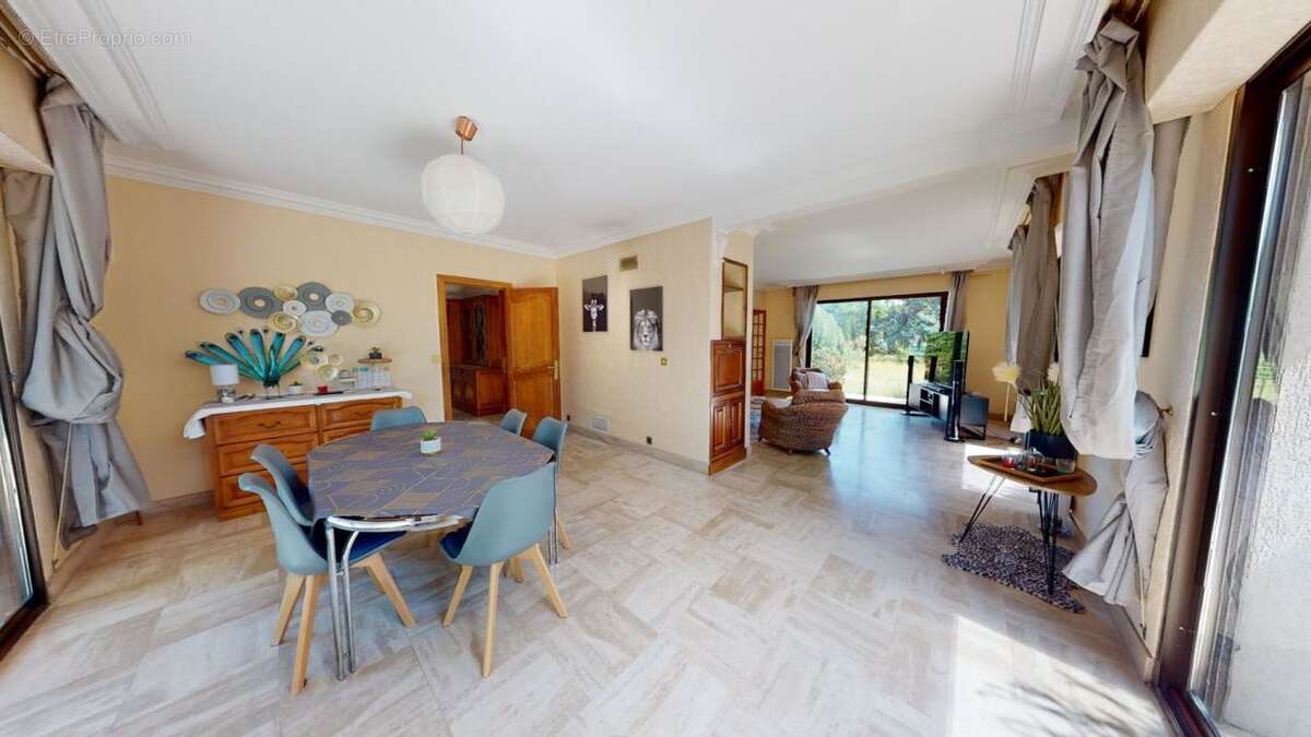 Maison à OUISTREHAM