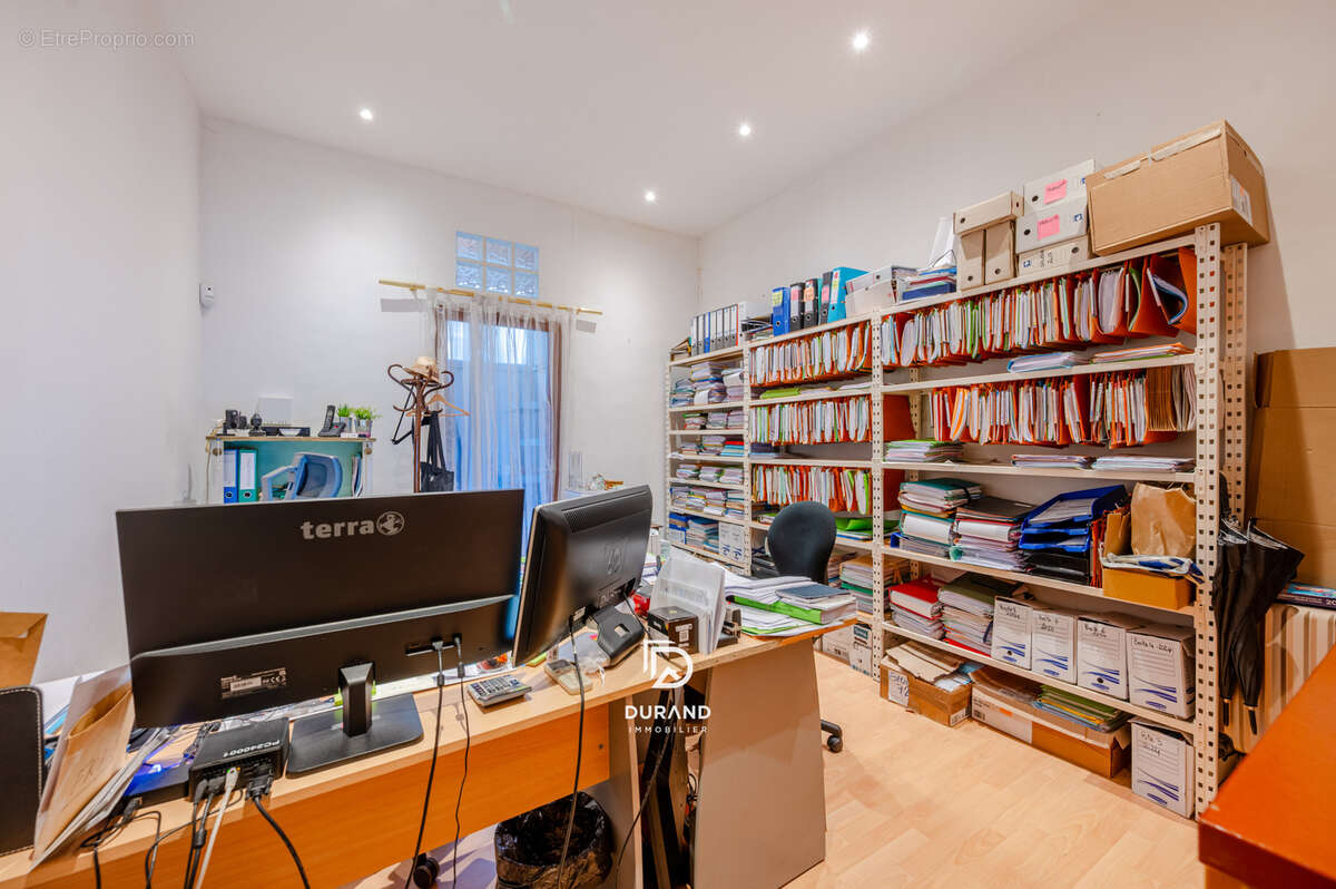 Appartement à MARSEILLE-6E