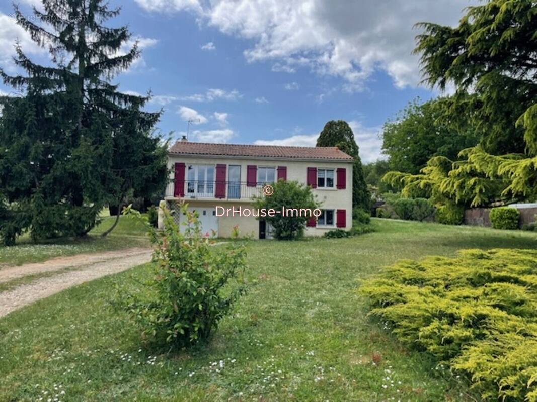 Maison à MOUTHIERS-SUR-BOEME