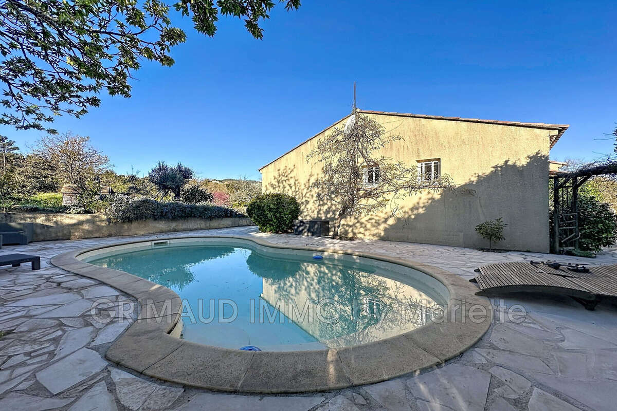 Maison à PLAN-DE-LA-TOUR