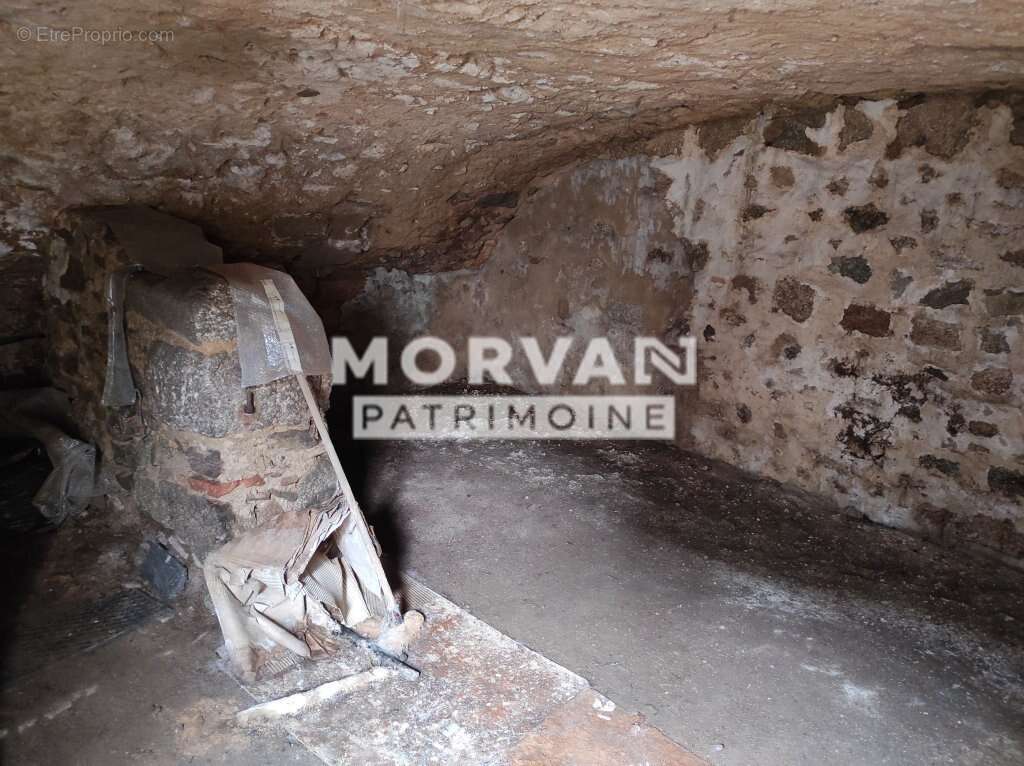 Maison à CHATEAU-CHINON(VILLE)