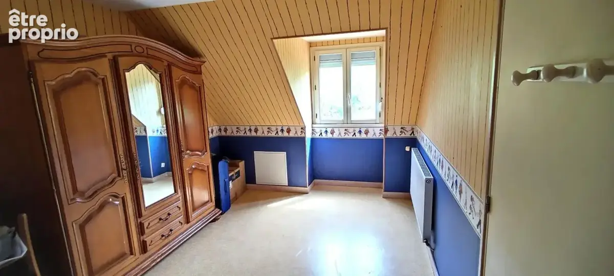Maison familiale de 5 chambres avec sous-sol complet et terrain arboré - photo 13