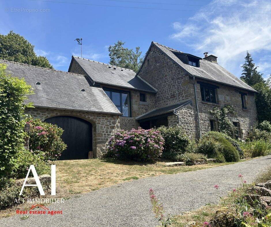 Maison 83 m² à Pont-D'ouilly  - photo 1