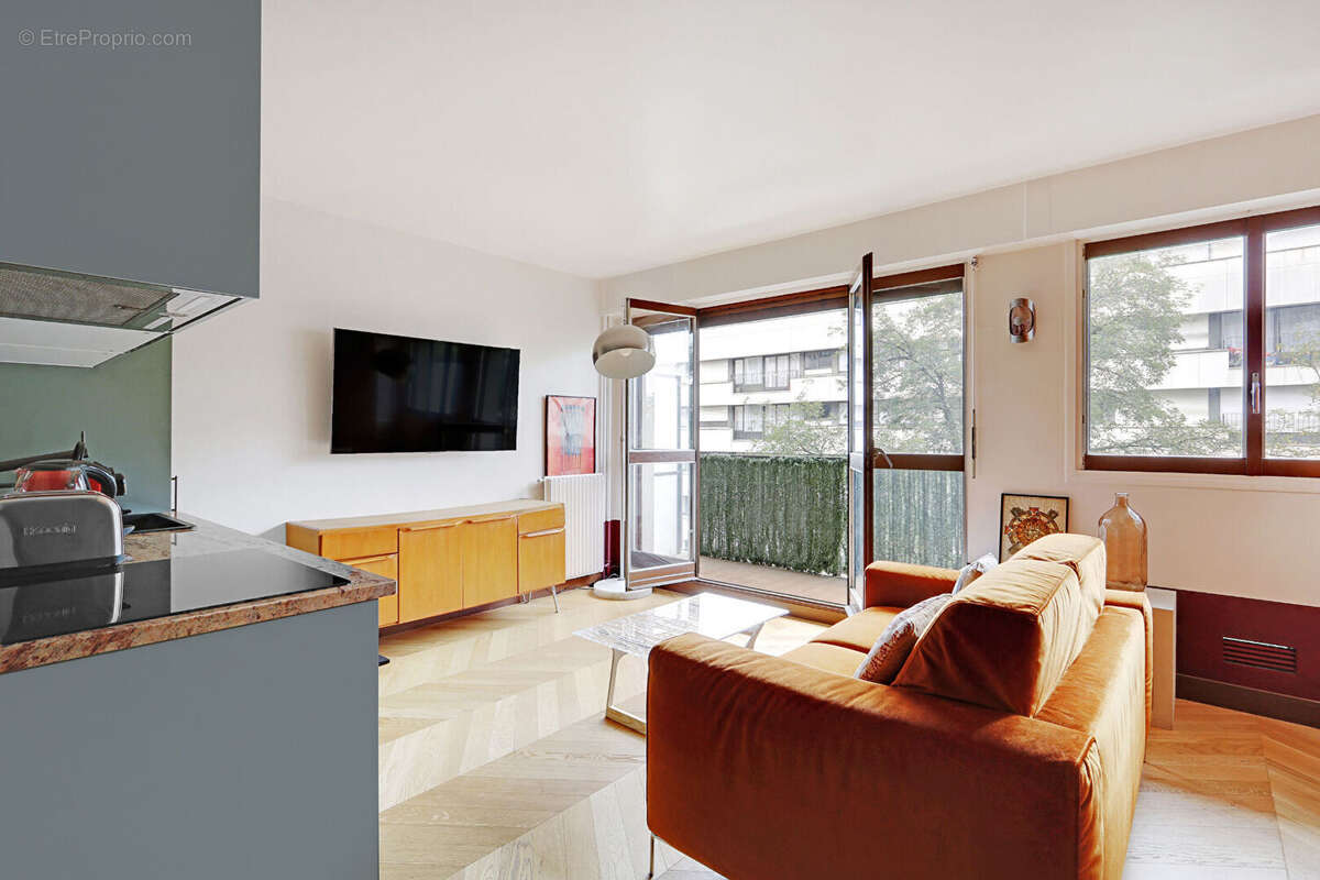 Appartement à PARIS-20E