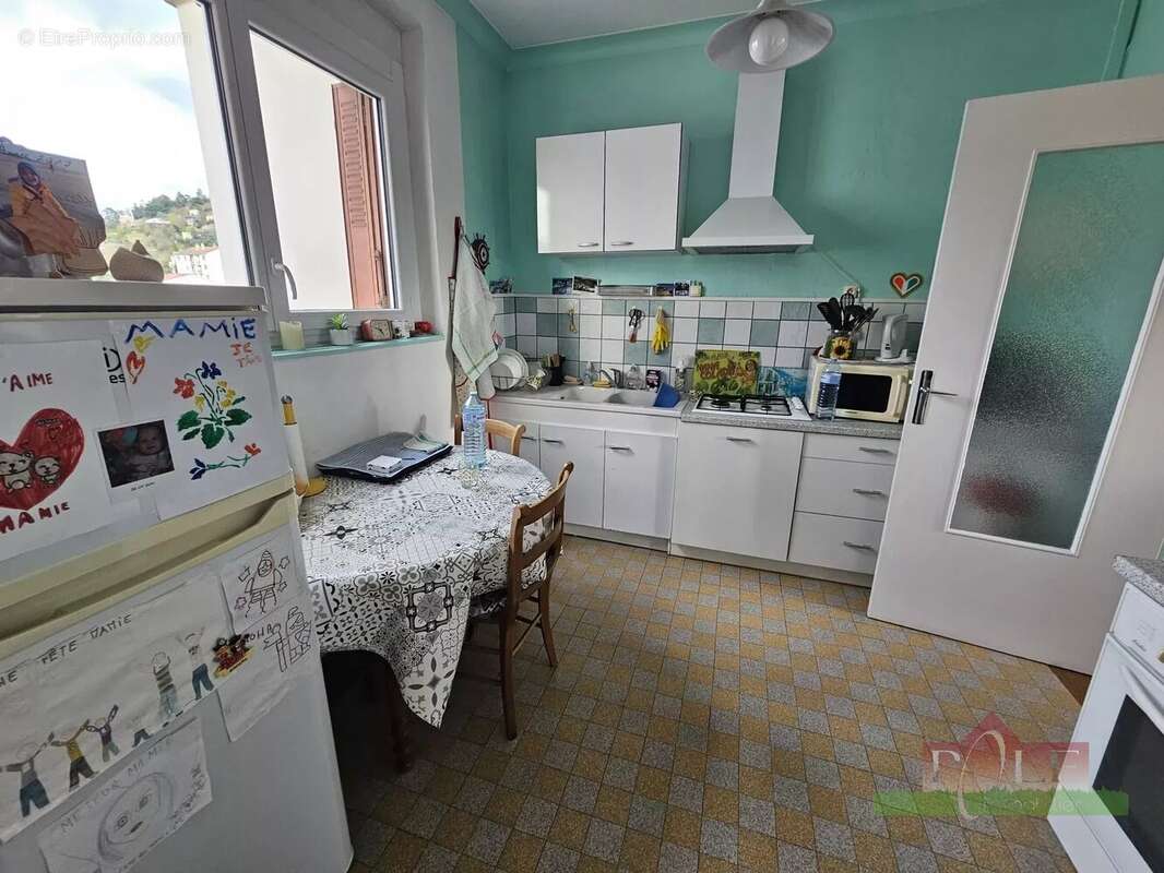 VIENNE, Pyramide, Appartement T2 de 58m² avec balcon et cave. - photo 8