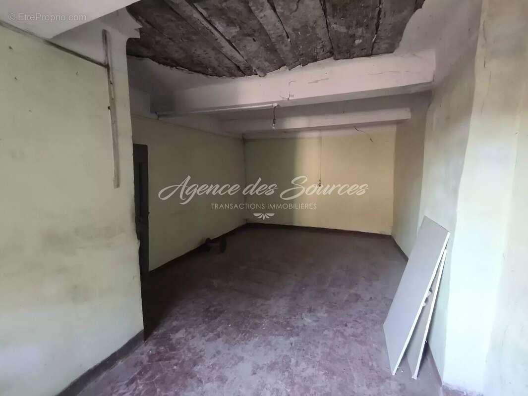 Maison à VARAGES