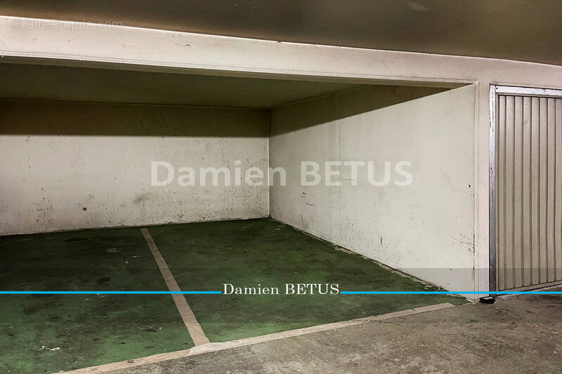 Parking à PARIS-14E