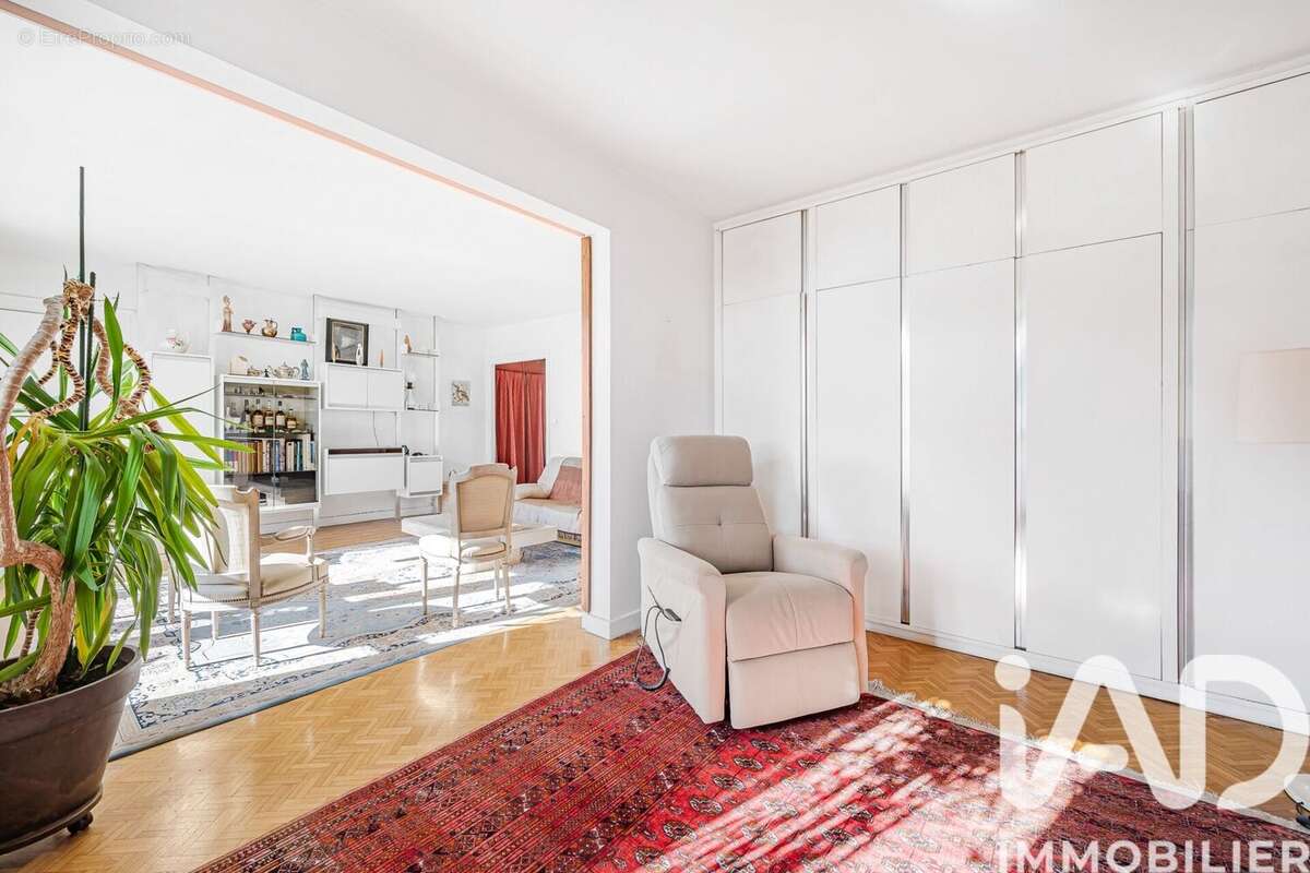 Photo 6 - Appartement à PARIS-15E