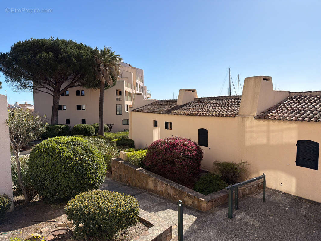 Appartement à COGOLIN