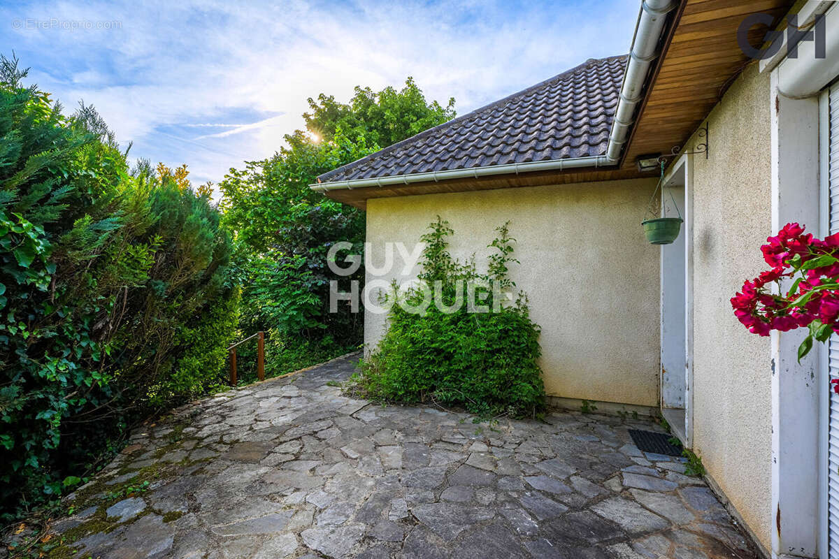Maison à SOISY-SUR-SEINE