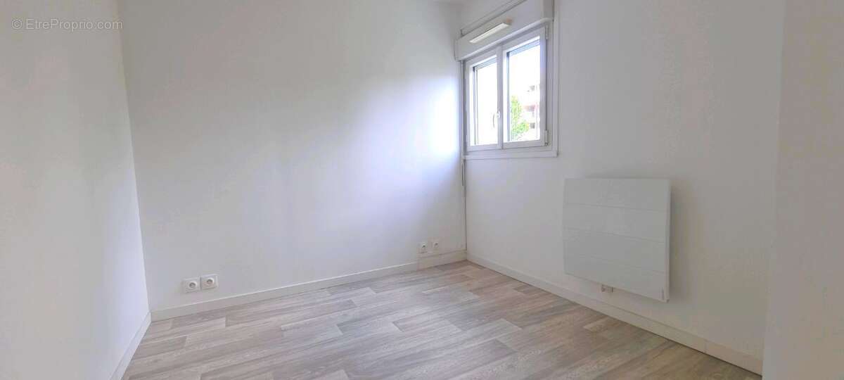 56947553c.jpg - Appartement à PIERREFITTE-SUR-SEINE