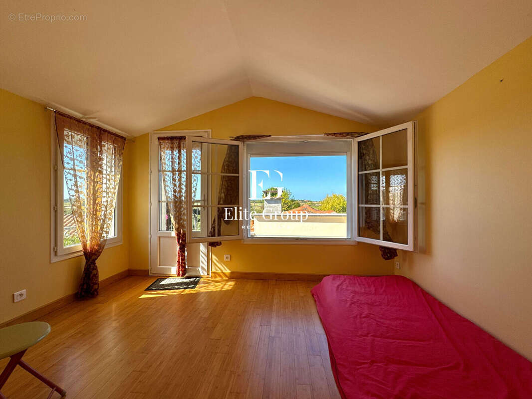 Maison à SAINT-NAZAIRE-SUR-CHARENTE