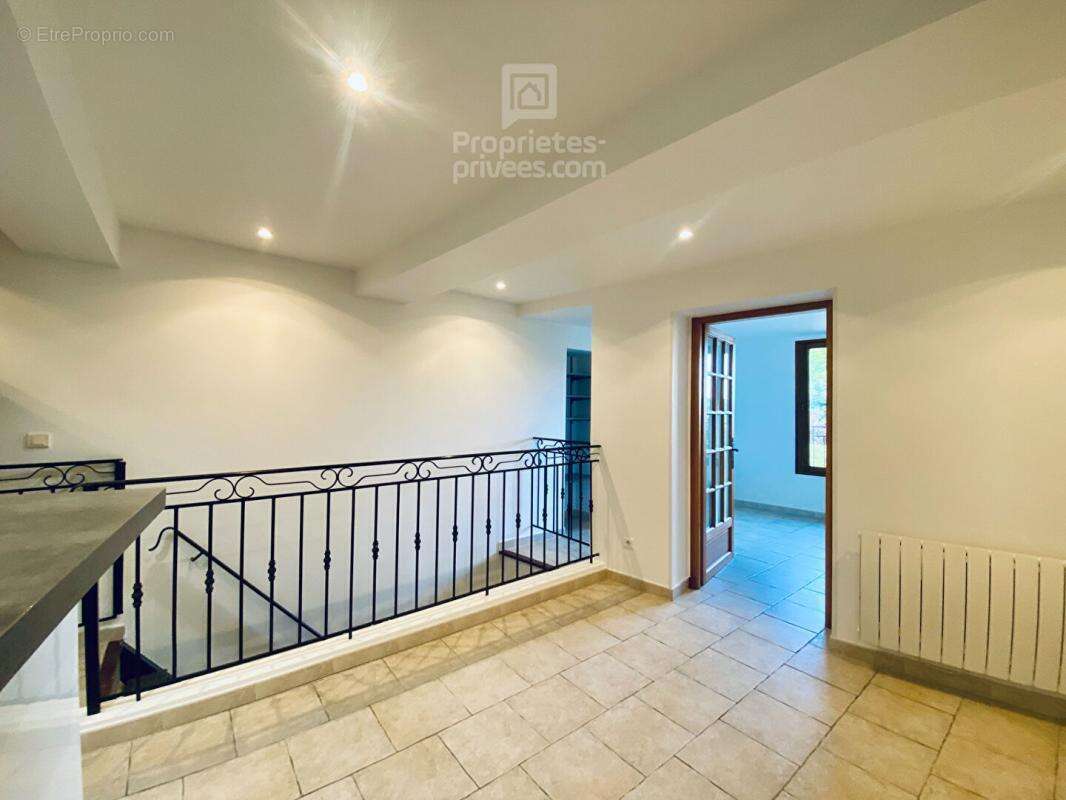 Appartement Duplex Levens 5 pièce(s) - photo 4