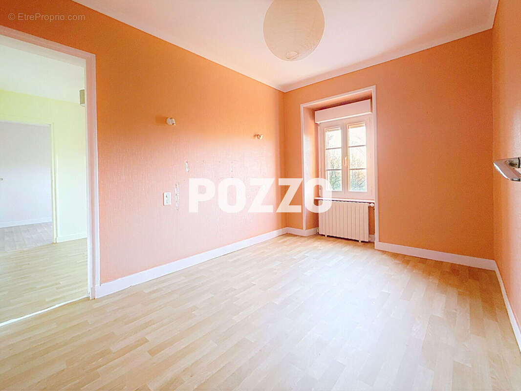 Maison à HEUGUEVILLE-SUR-SIENNE