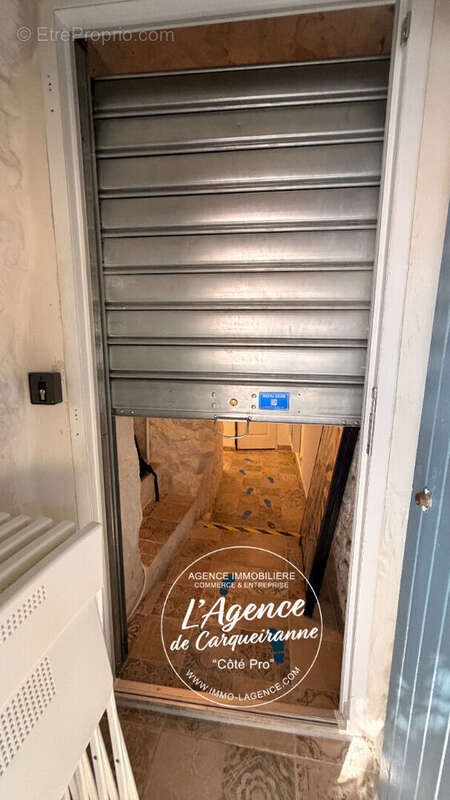 A vendre murs commerciaux vide 24,94 m2 en excellent etat situe rue barbacane a hyeres - photo 14