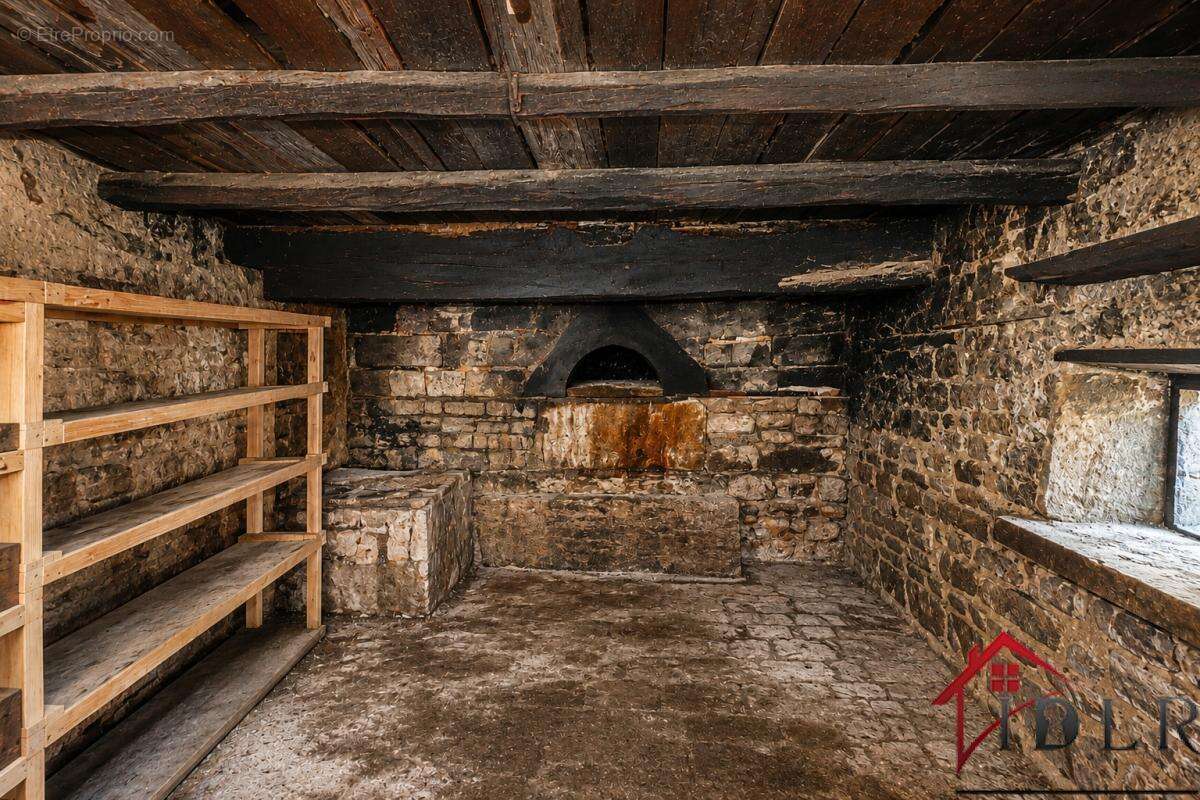 Ferme vosgienne de caractère   Deux logements    Dépendances - photo 26