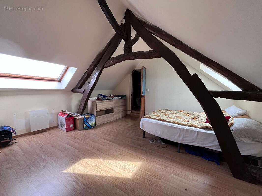 Maison à LA FERTE-FRENEL