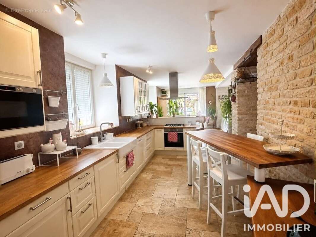 Maison 190 m² à Cusey  - photo 4