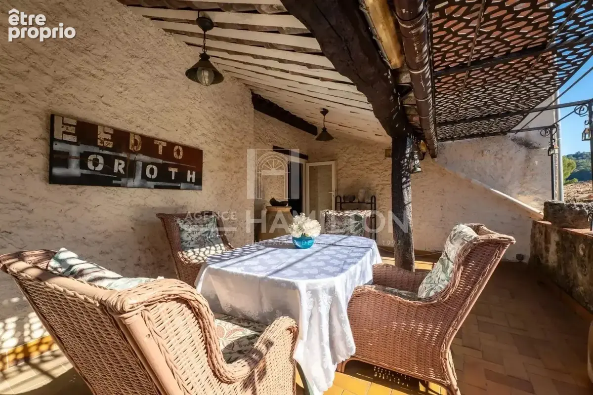 Maison de charme rénovée - MAGAGNOSC - cur du vieux village - photo 16