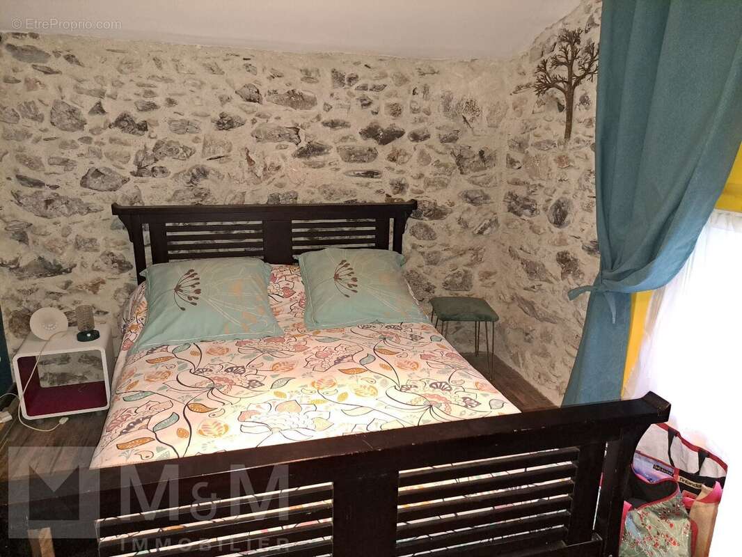 Maison à MONTFORT-SUR-BOULZANE