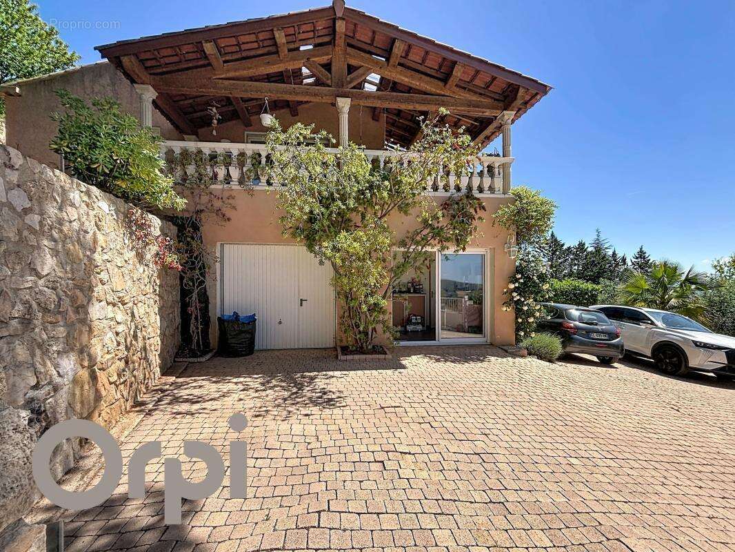 Maison de charme avec vue dominante, studio indépendant, piscine et garage - photo 24