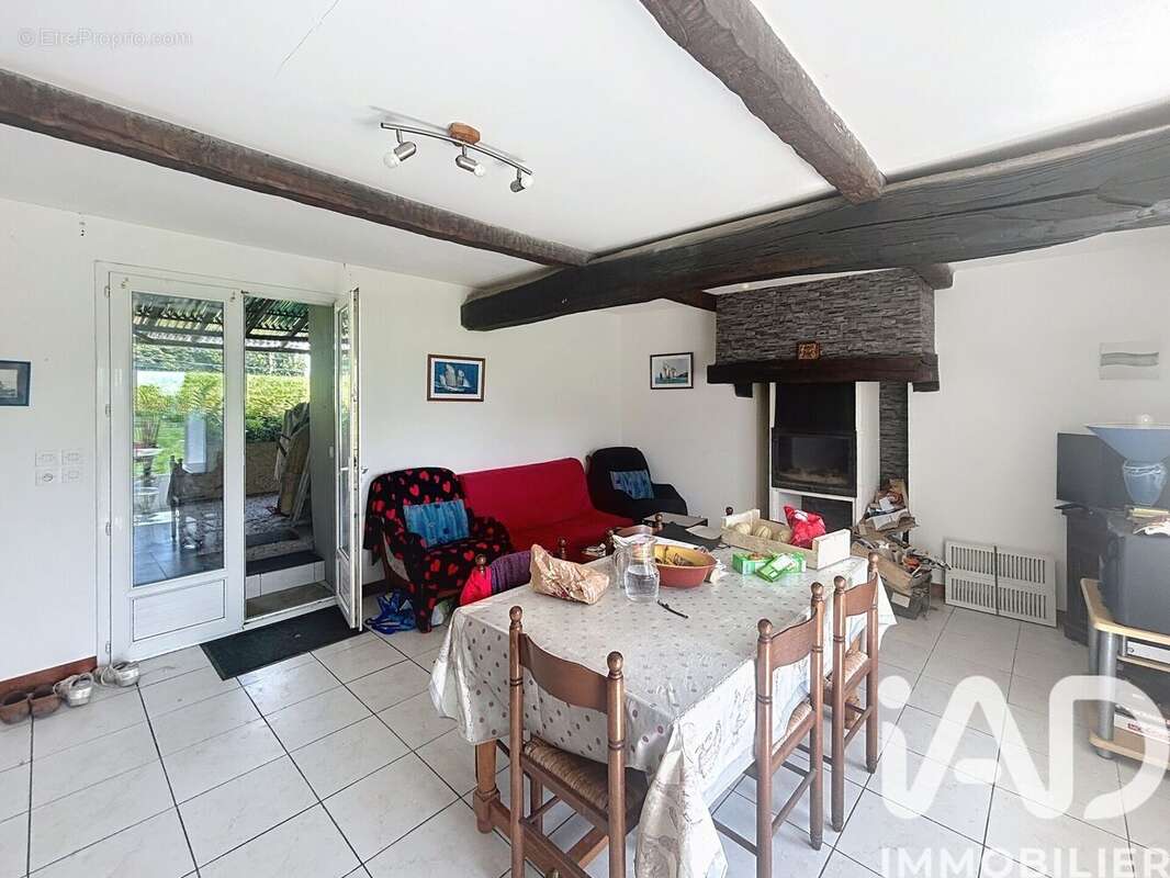 Maison 76 m² à Le Luot  - photo 4