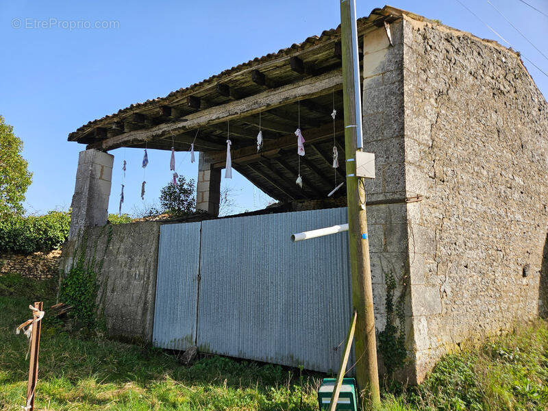 Maison à SAINT-DIZANT-DU-GUA