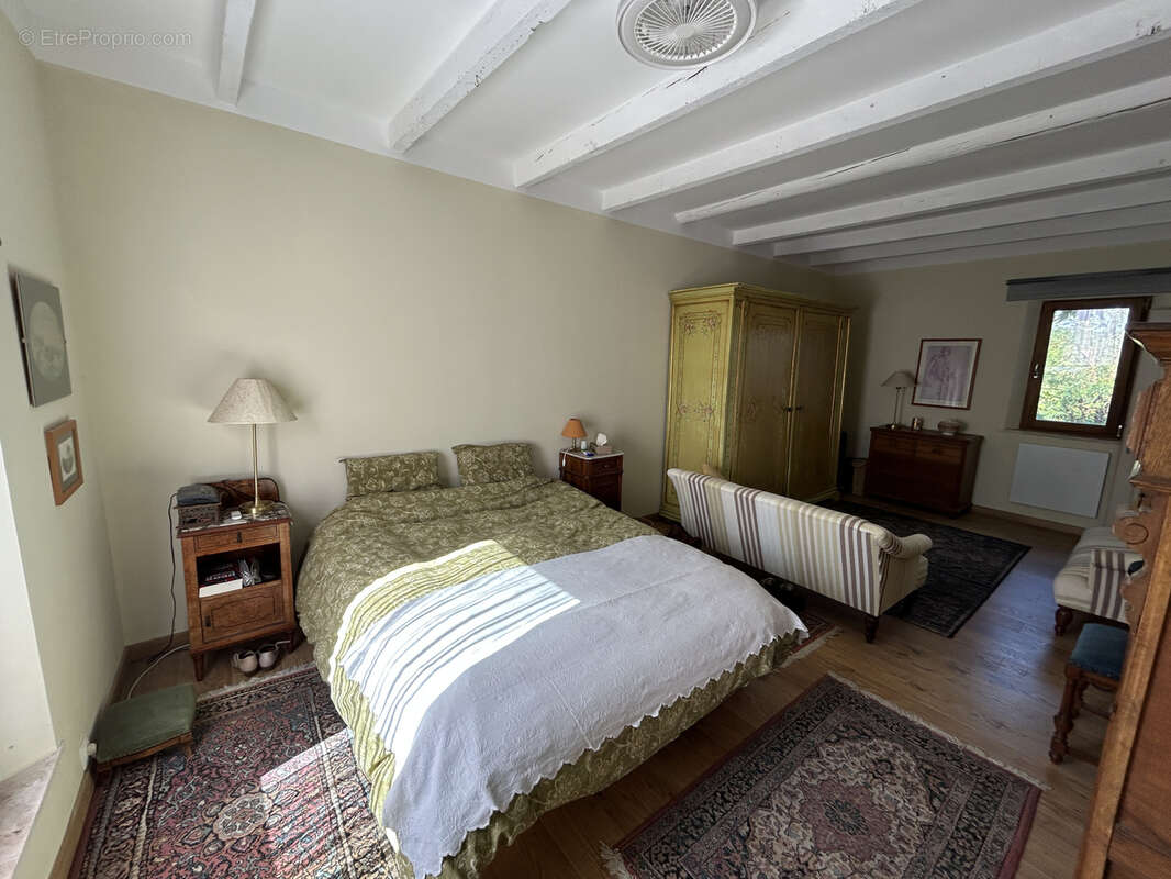 Maison à SAINT-QUENTIN-LA-POTERIE