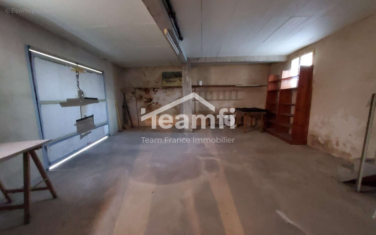 Maison à SAINT-VICTOR-DE-MALCAP