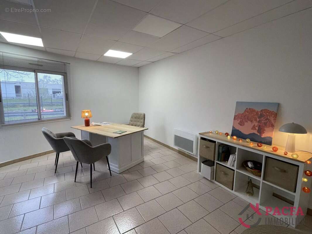 Espace Commercial Moderne à Saïx - photo 5