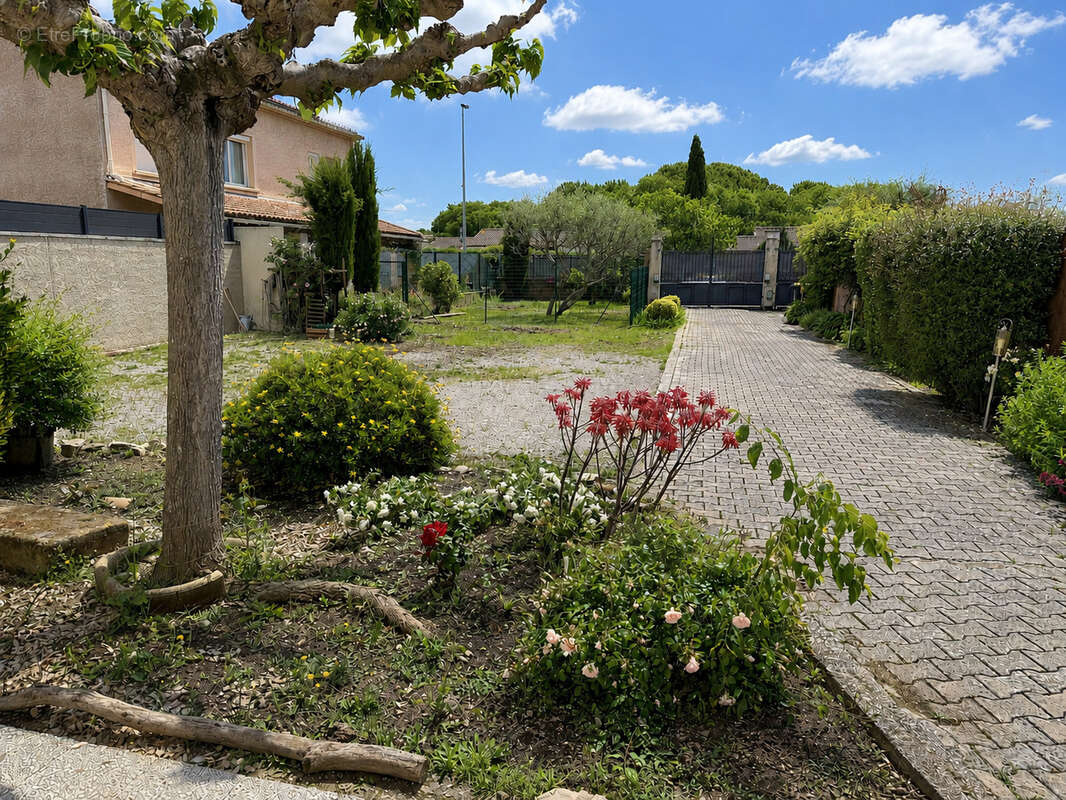 Maison à VILLETELLE