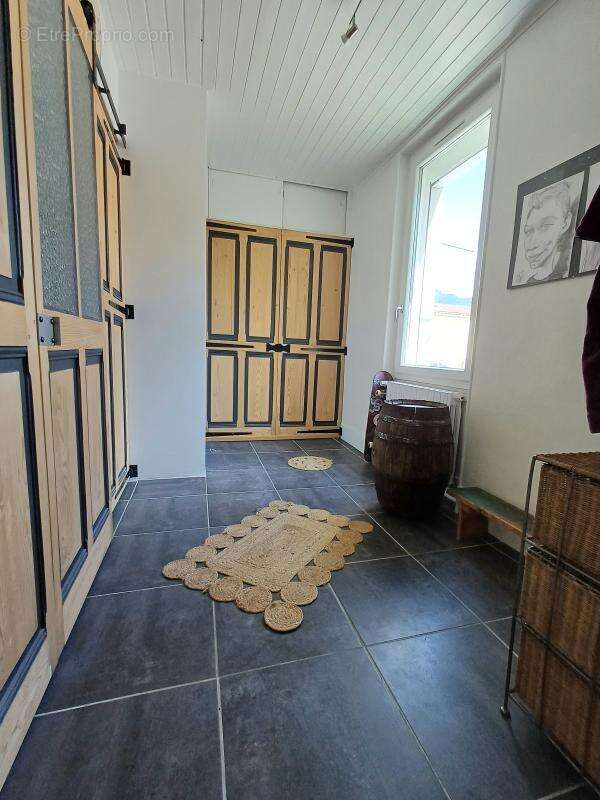 Maison à LES ECHELLES