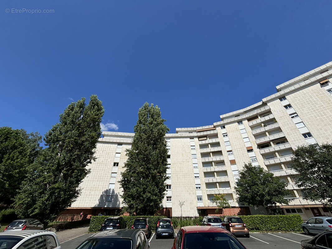 Appartement à BELLERIVE-SUR-ALLIER