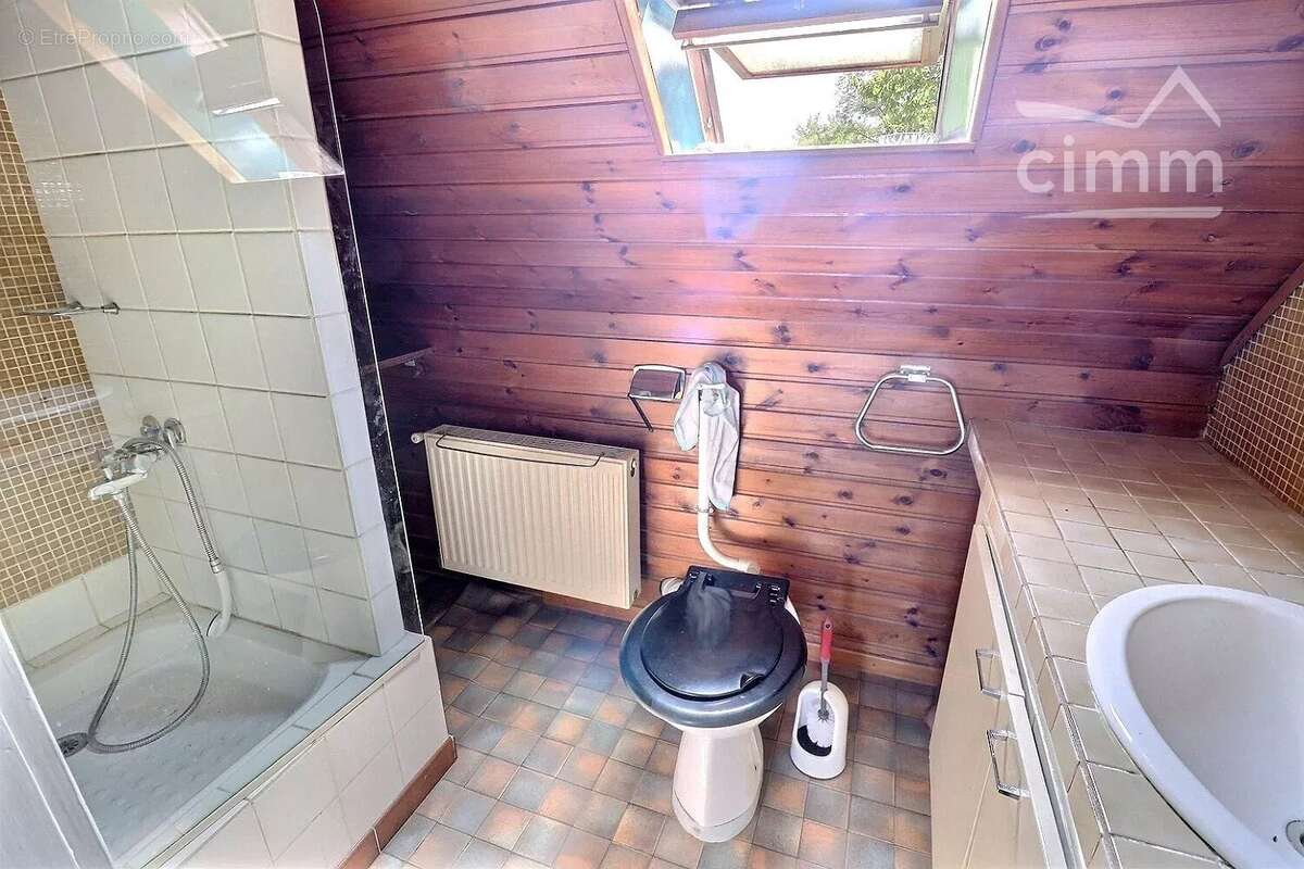 Maison familiale de 147 m² à rénover à ROSBRUCK - photo 10