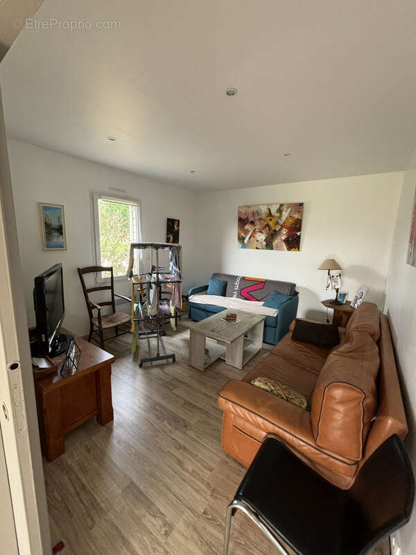 Maison à SAINTE-COLOMBE-DE-VILLENEUVE