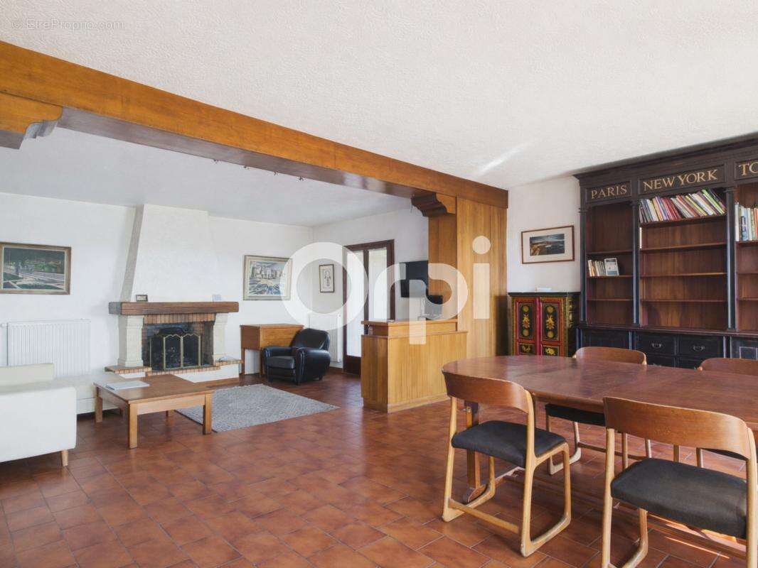 Maison à MANDELIEU-LA-NAPOULE