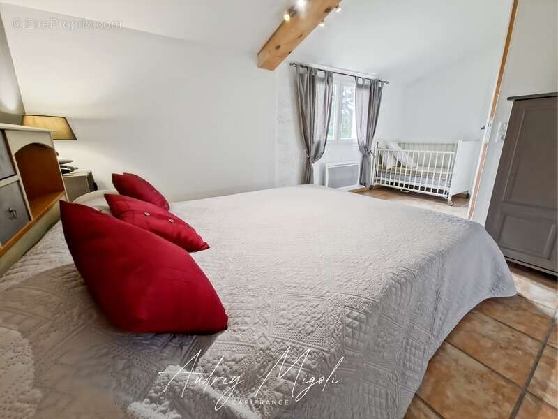Maison à MONCLAR