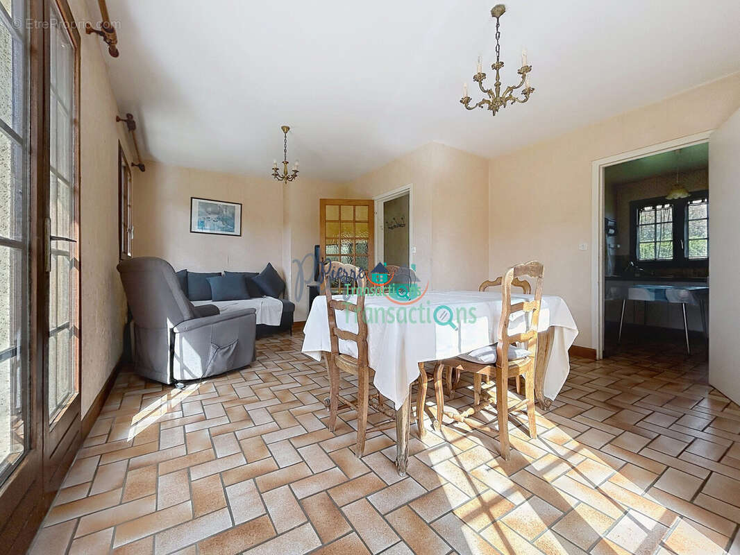 Maison à LILLEBONNE