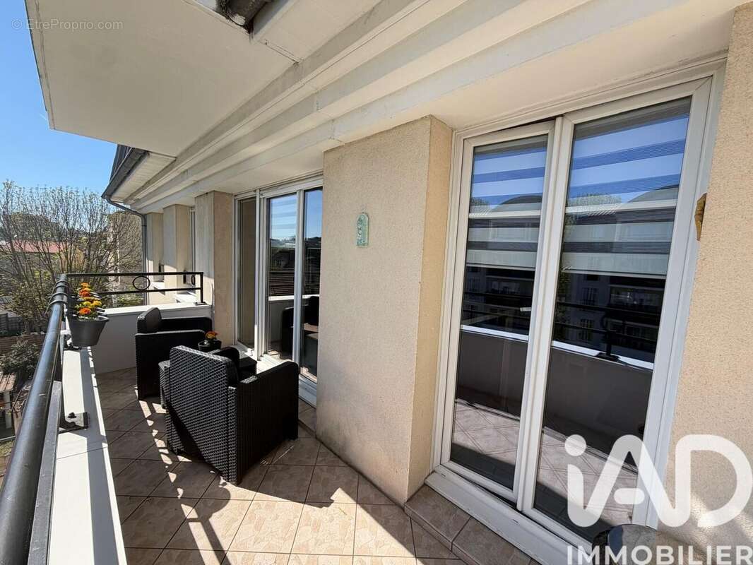 Photo 5 - Appartement à LIVRY-GARGAN