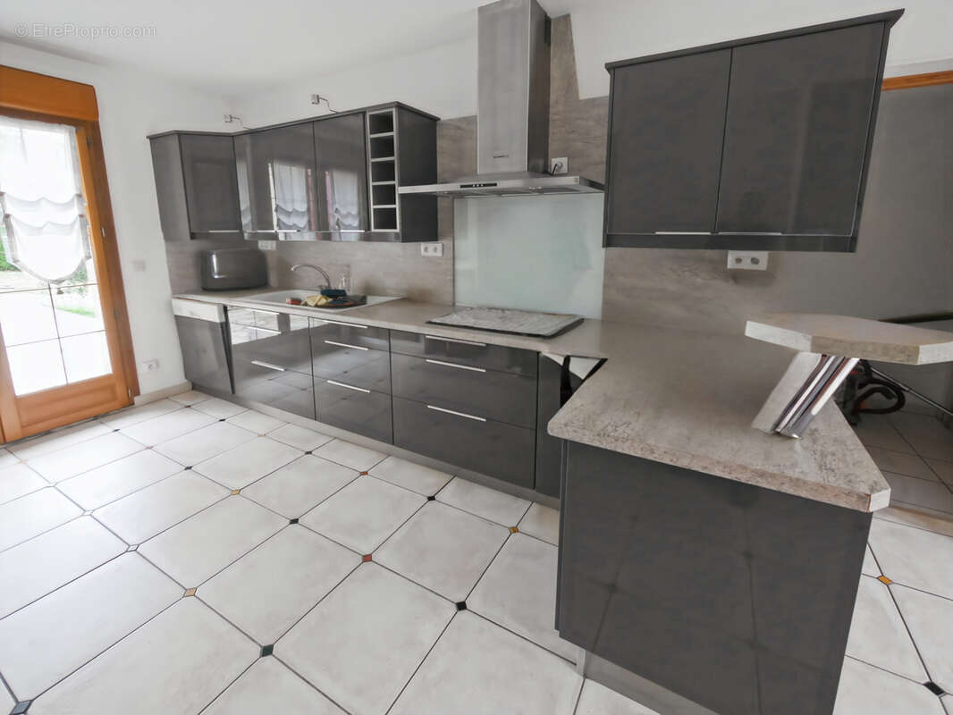 Maison à SYLVAINS-LES-MOULINS