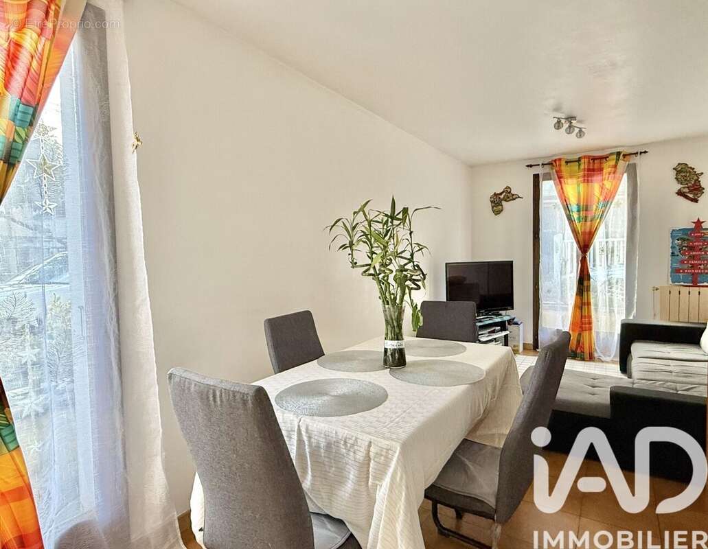 Photo 2 - Appartement à VIRY-CHATILLON