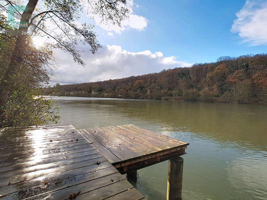 Terrain à VULAINES-SUR-SEINE