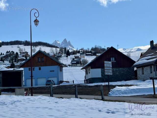 Maison à ALBIEZ-MONTROND