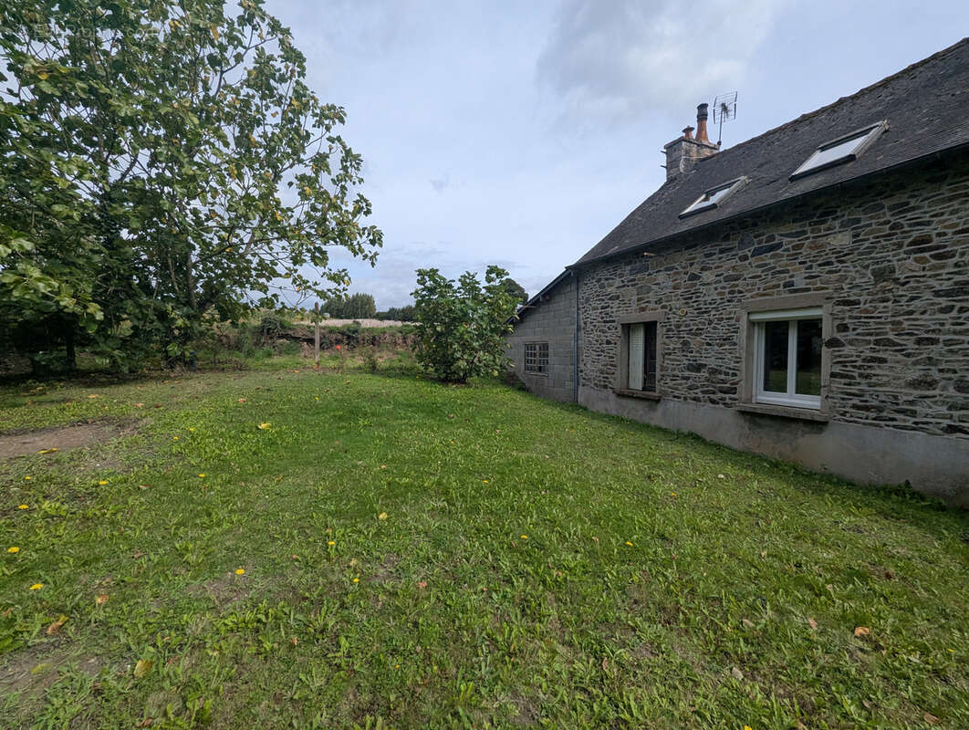 Maison à SAINT-DENOUAL