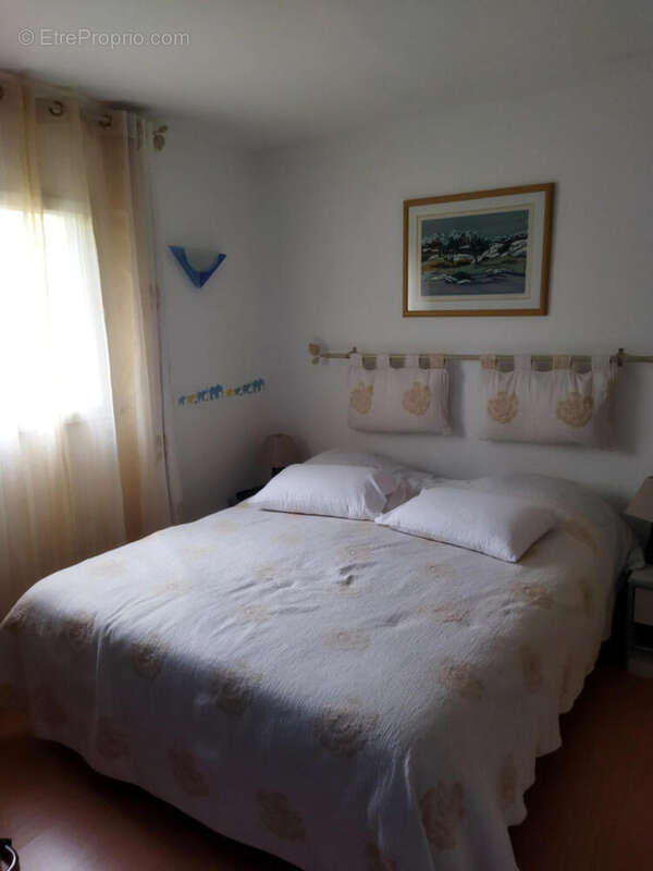 ch - Maison à CASTELNAU-MONTRATIER