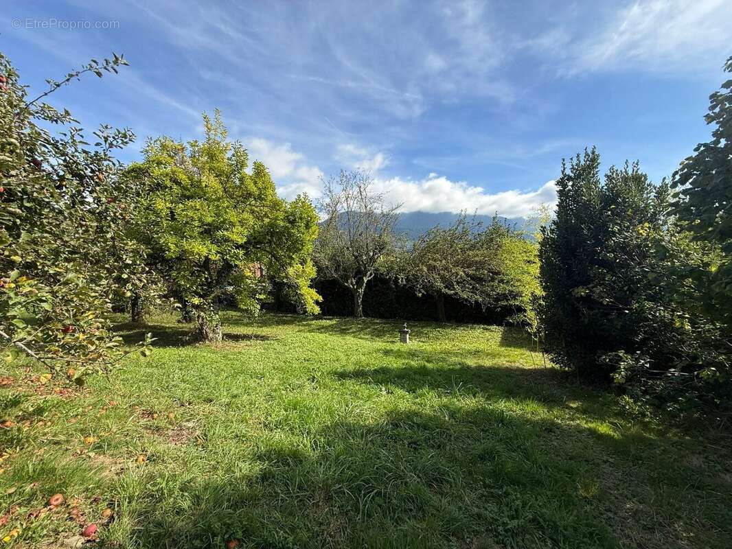 Terrain à SAINT-MARTIN-D&#039;URIAGE