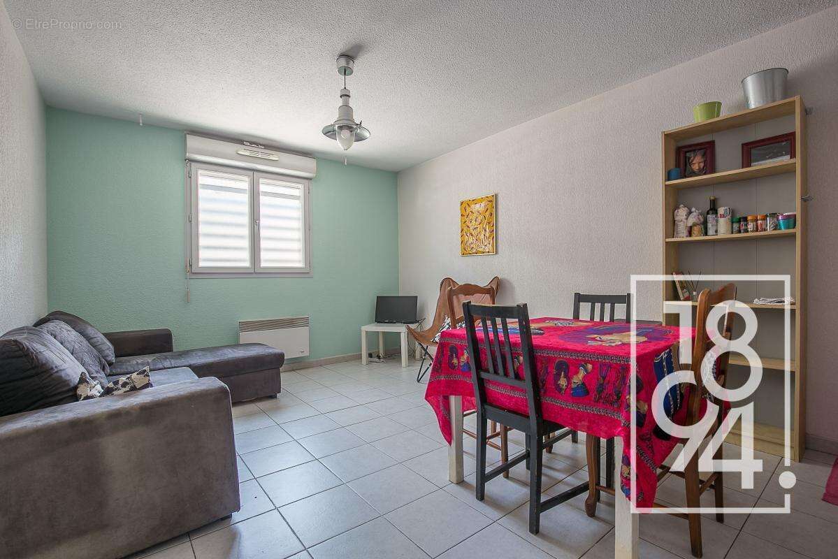 Appartement à MARSEILLE-3E