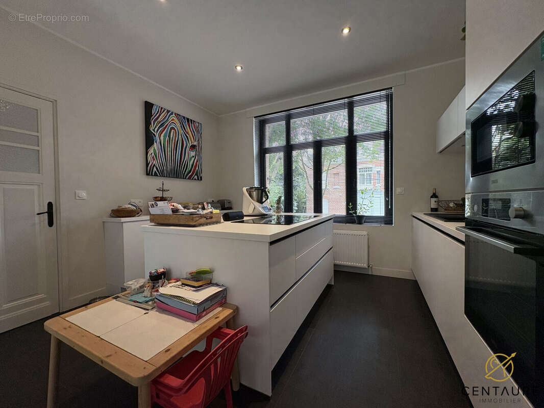 Maison 143 m² à Lambersart  - photo 4