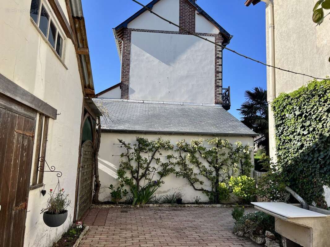 Maison à BLONVILLE-SUR-MER