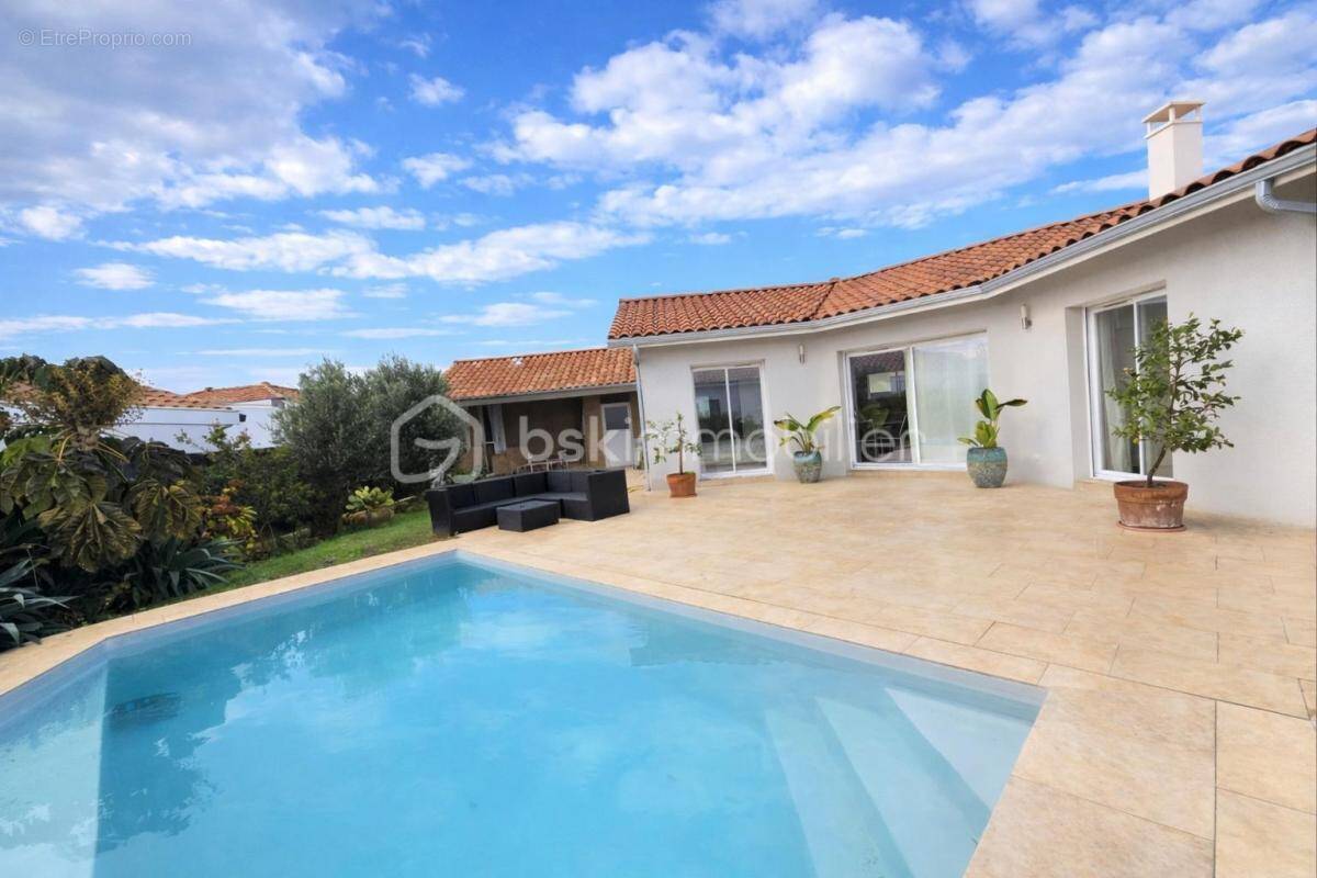 Maison à TERCIS-LES-BAINS